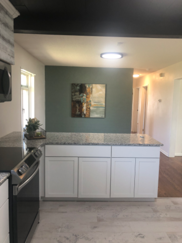 7146 Parallel Pkwy - Photo 5 of 12