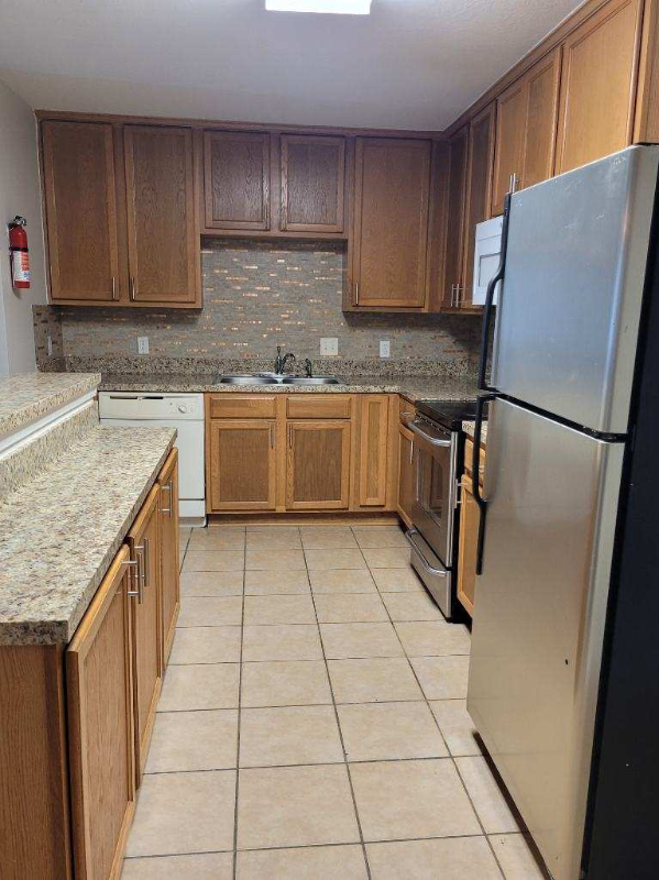 23341 Richards Rd #13B - Photo 4 of 13
