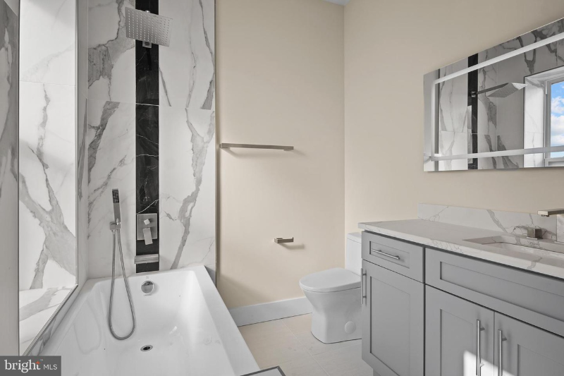 28 Todd Pl Ne #2 - Photo 6 of 14