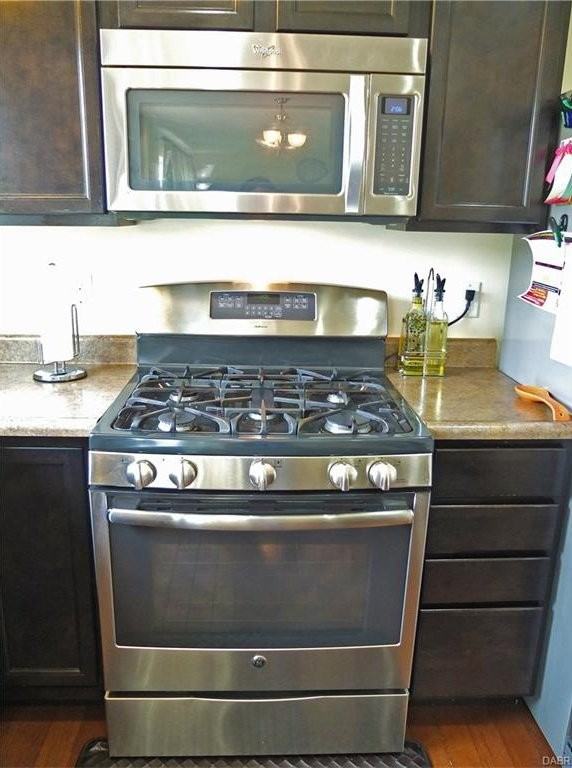 3 Shady Pines Ave - Photo 7 of 20