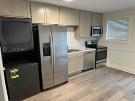 featured image of 2501 Redwood Ct #4