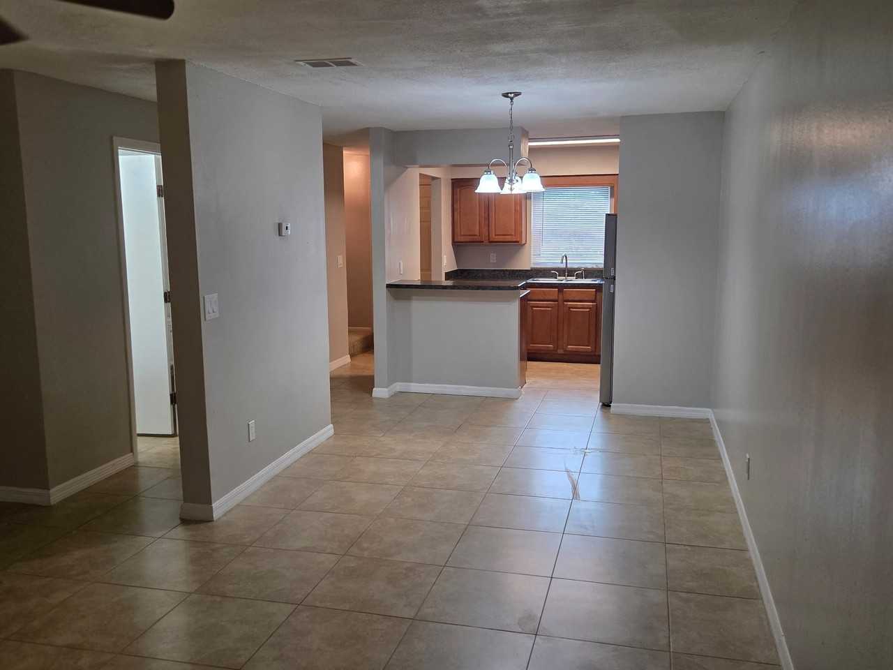 2434 N John Young Pkwy #6 - Photo 2 of 7