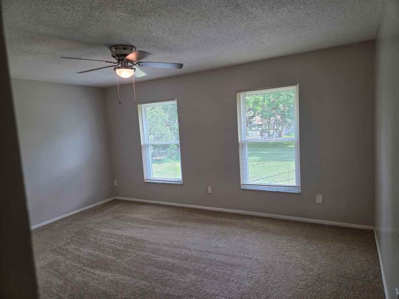 2434 N John Young Pkwy #6 - Photo 5 of 7