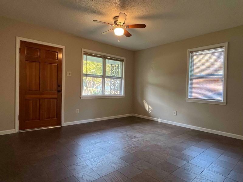 356 Williford St - Photo 3 of 14