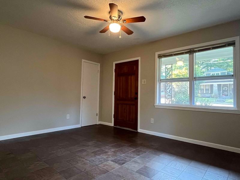356 Williford St - Photo 4 of 14