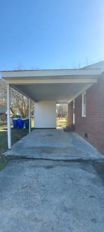 1105 Cedar Ln - Photo 4 of 18