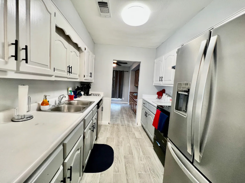 506 Balboa Dr - Photo 4 of 20