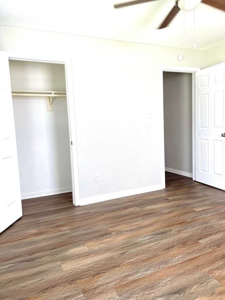 2618 Rosalee St - Photo 5 of 10