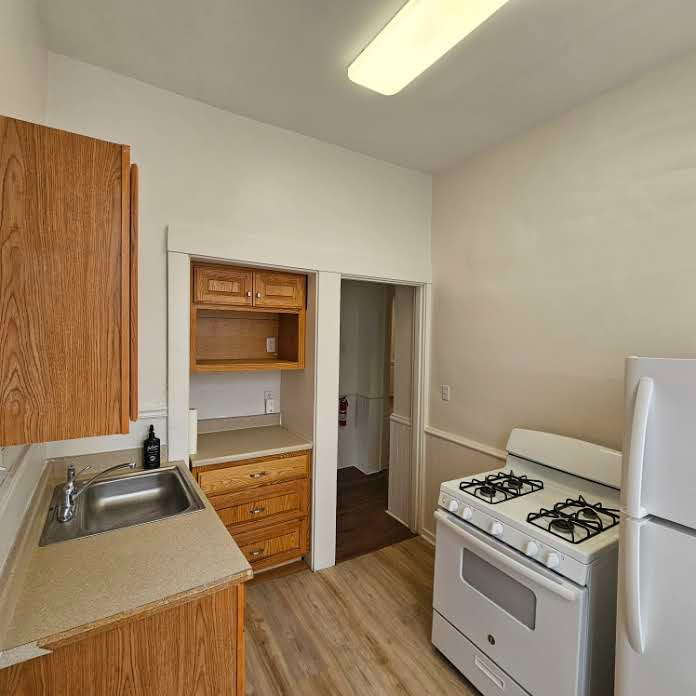 110 California Ave #1stFL - Photo 6 of 26