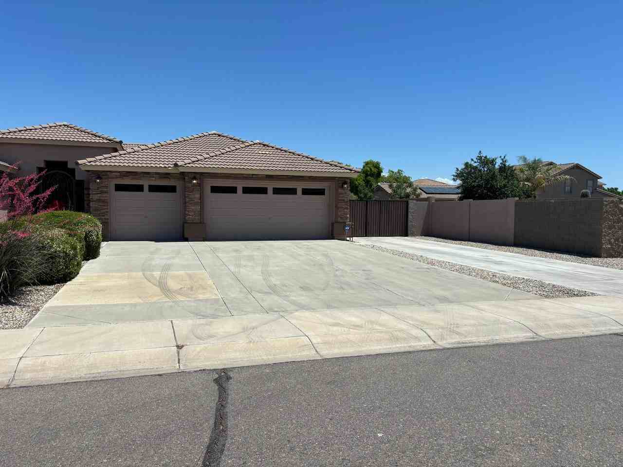 32139 N Caspian Way - Photo 3 of 6