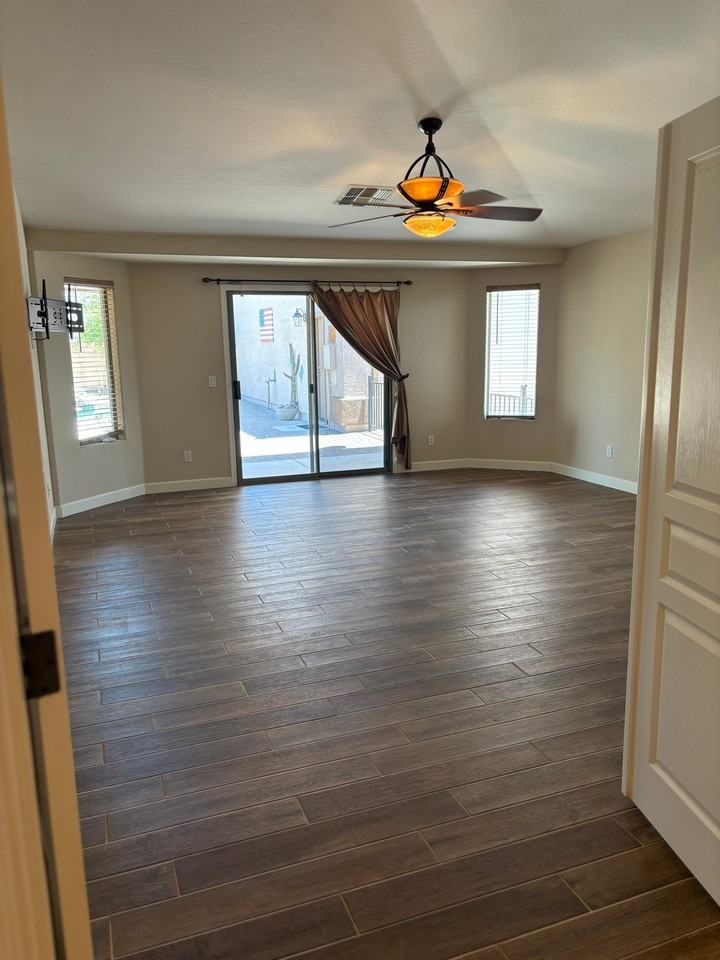 32139 N Caspian Way - Photo 4 of 6