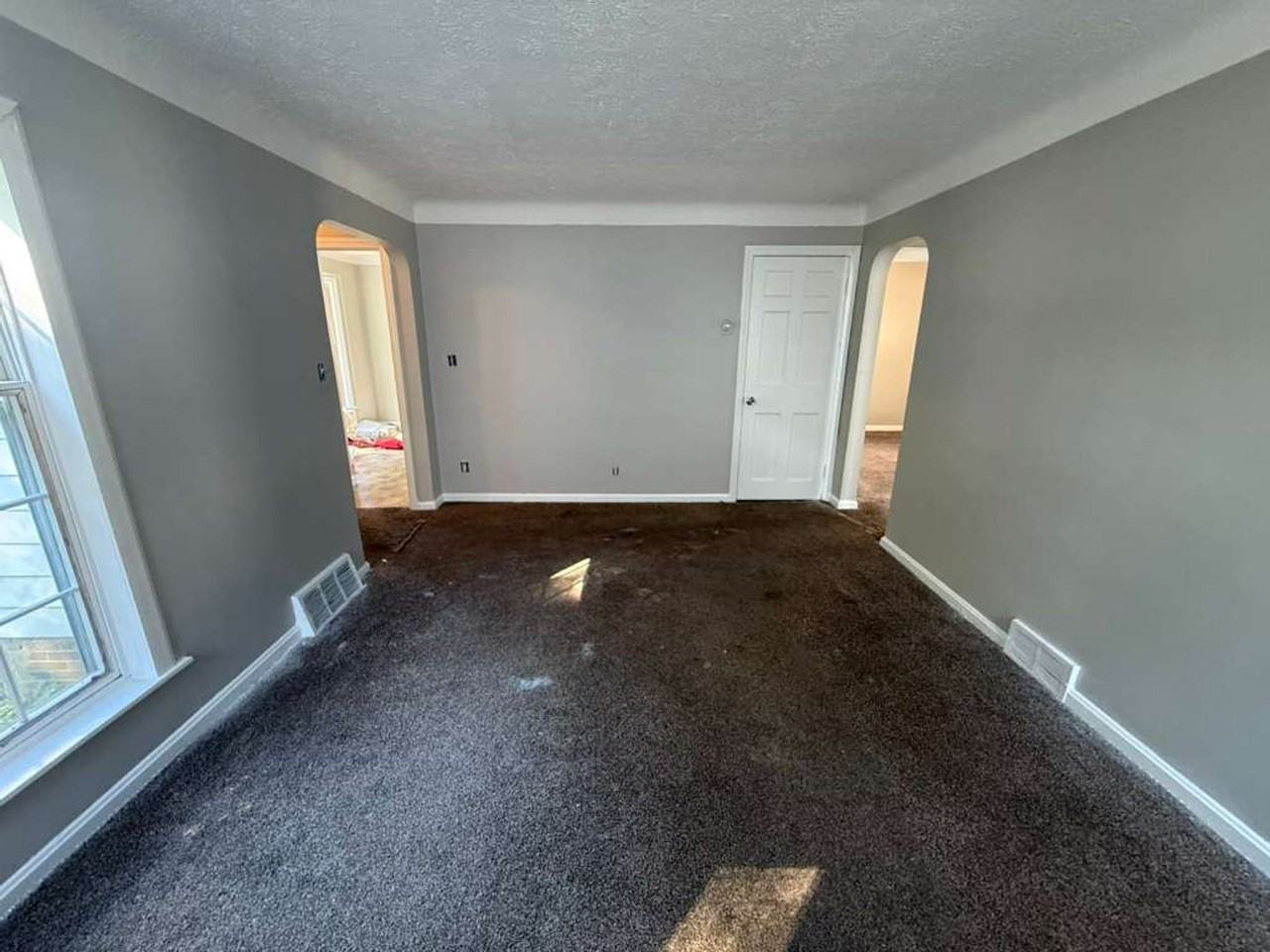 18107 North Blvd - Photo 4 of 13