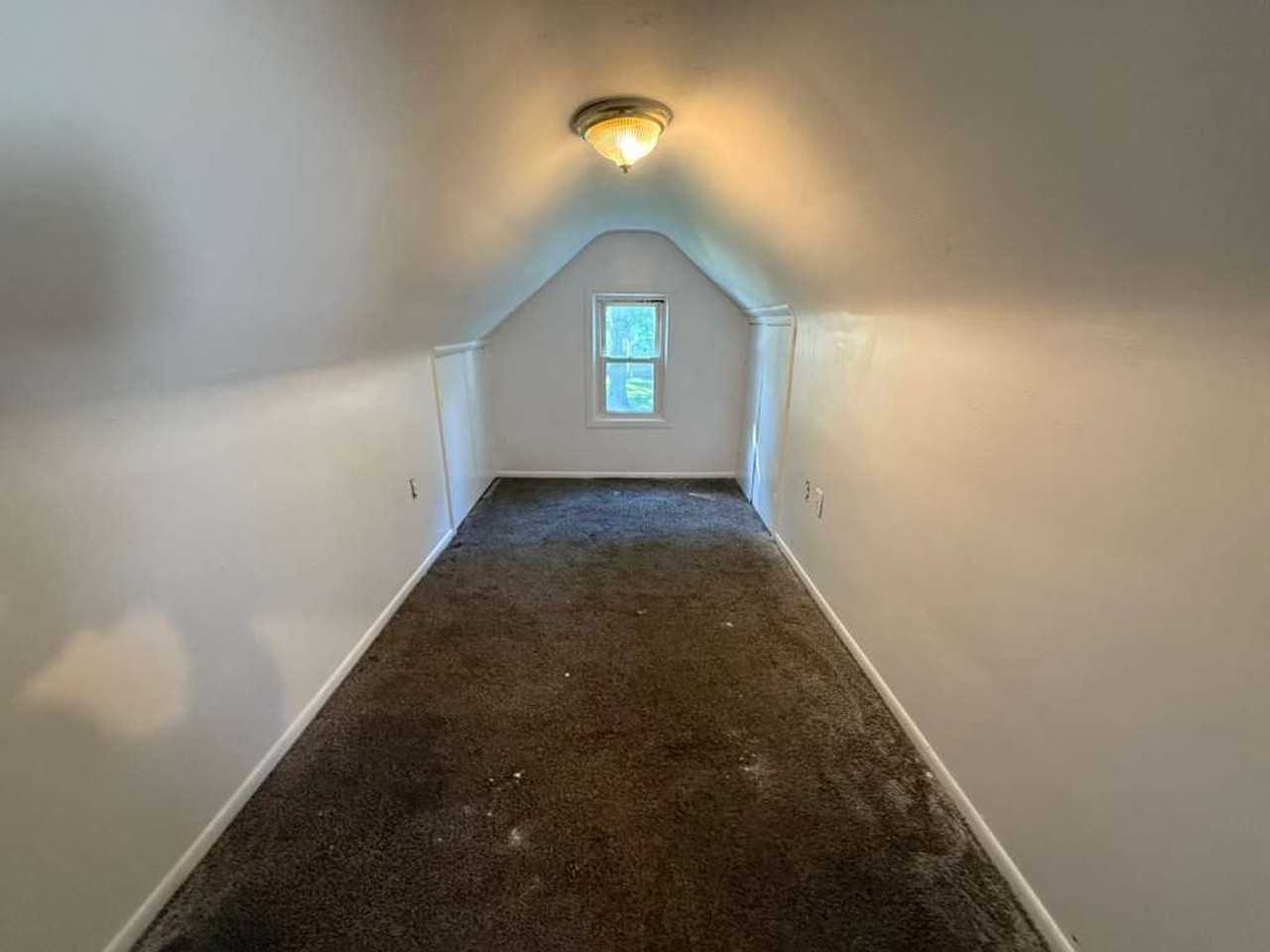 18107 North Blvd - Photo 5 of 13