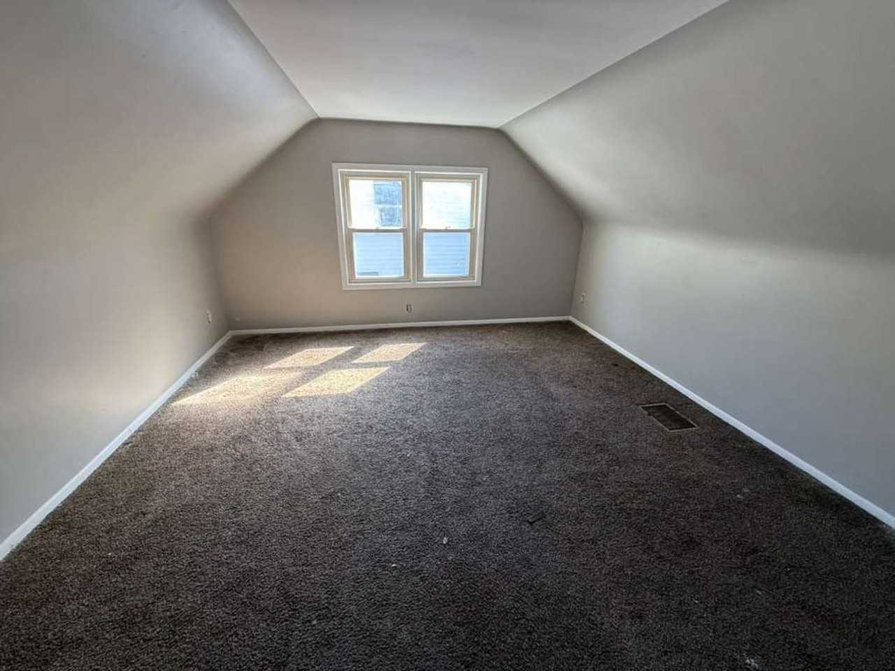 18107 North Blvd - Photo 7 of 13