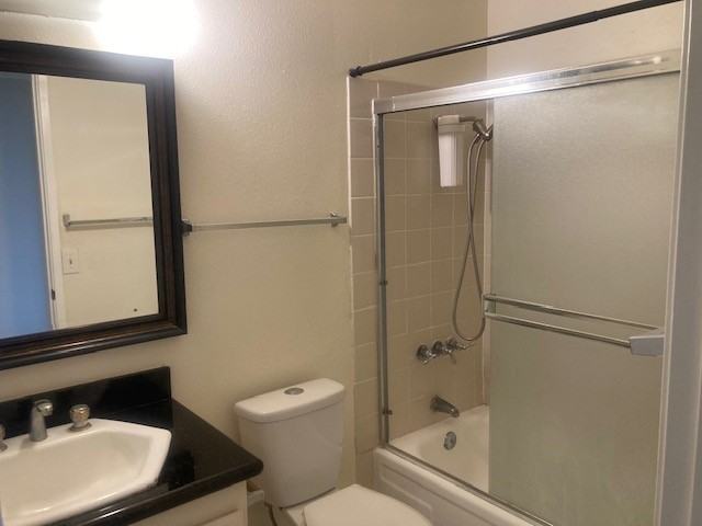 3233 Caminito Eastbluff #19 - Photo 4 of 12