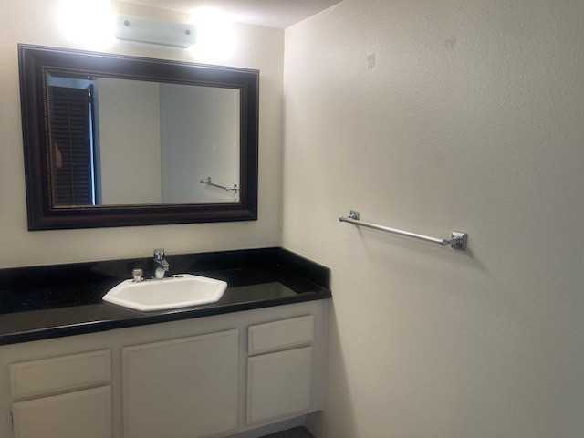 3233 Caminito Eastbluff #19 - Photo 5 of 12