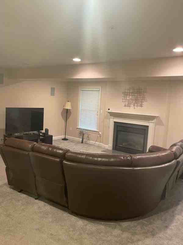 14605 Hawley Ln - Photo 2 of 15
