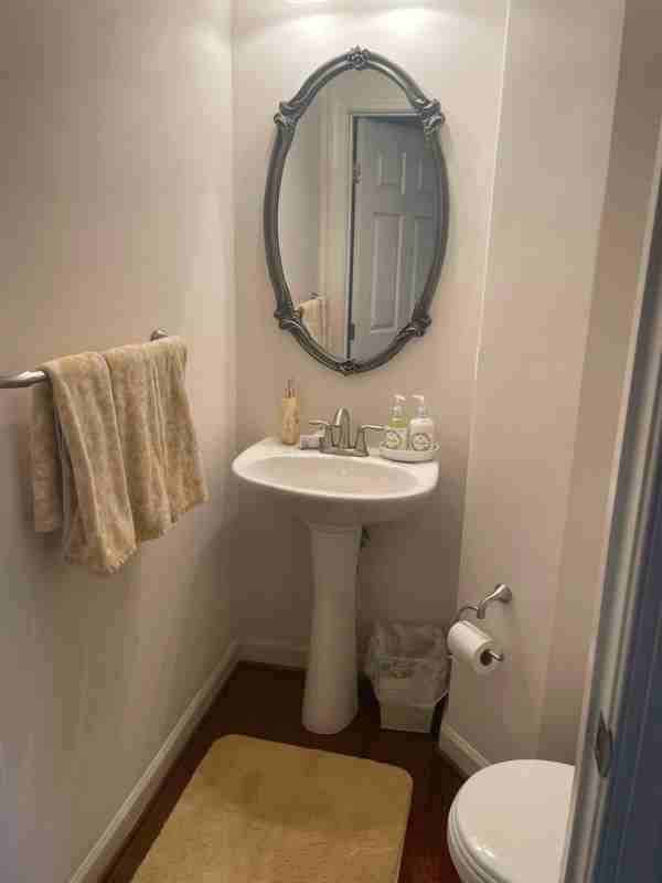 14605 Hawley Ln - Photo 3 of 15