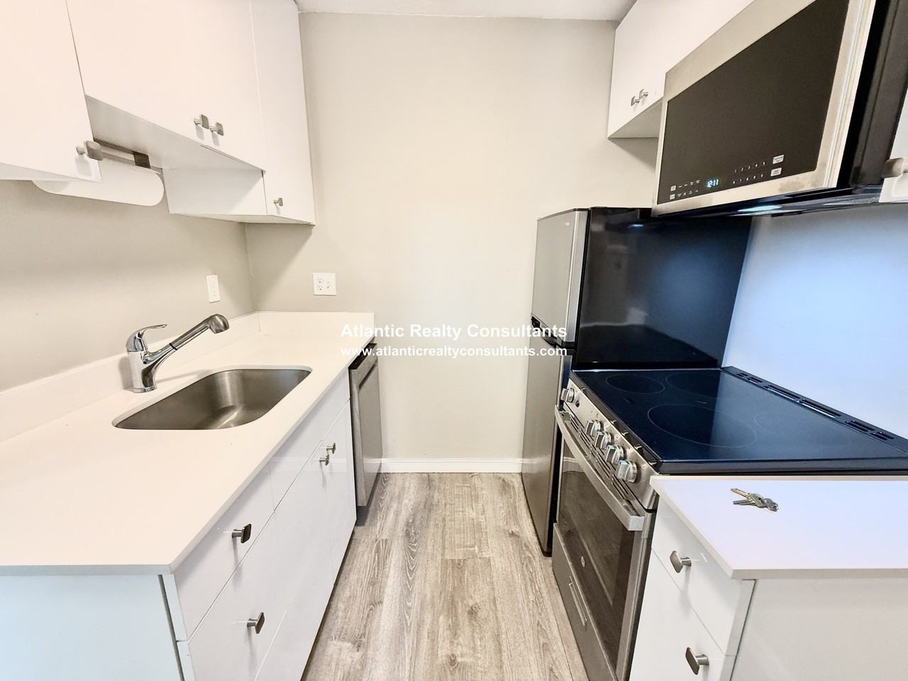 125 Trapelo Rd #101 - Photo 2 of 11