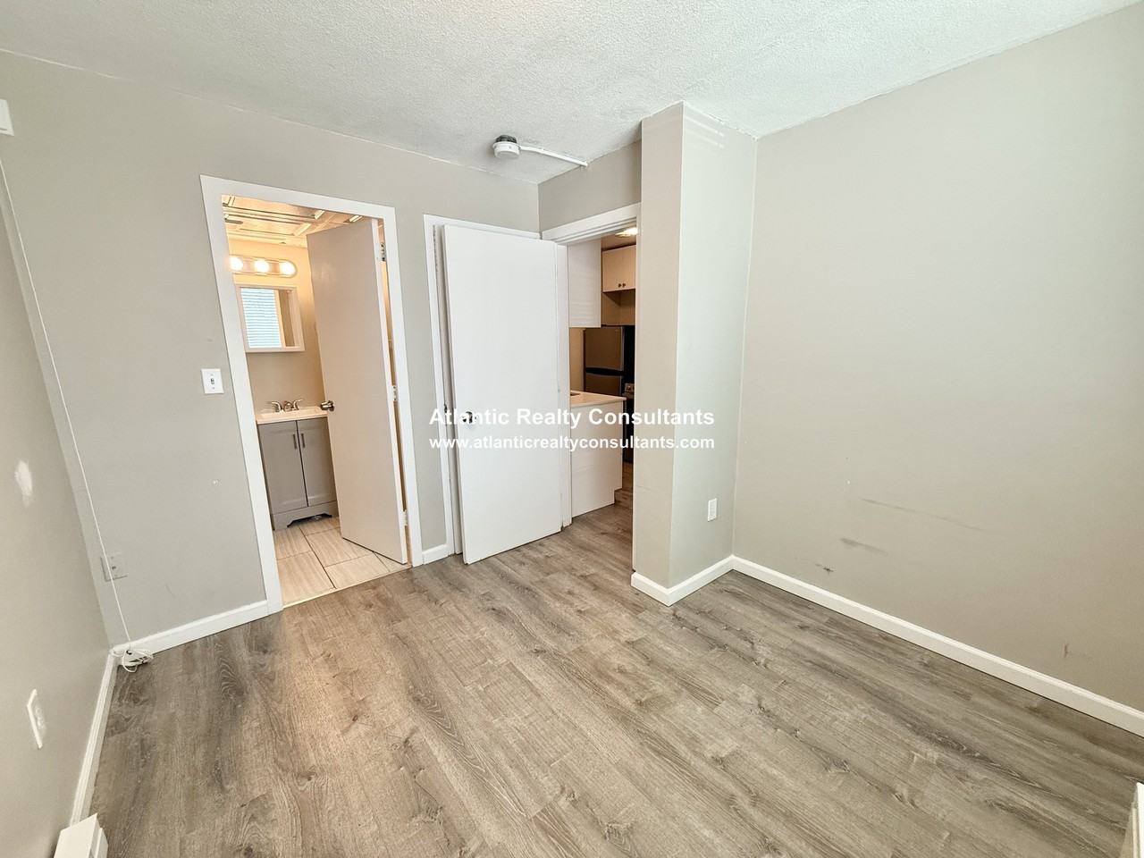 125 Trapelo Rd #101 - Photo 5 of 11