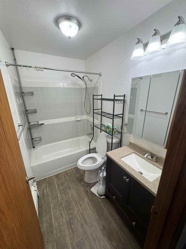 228 Princess Dr #3 - Photo 5 of 9