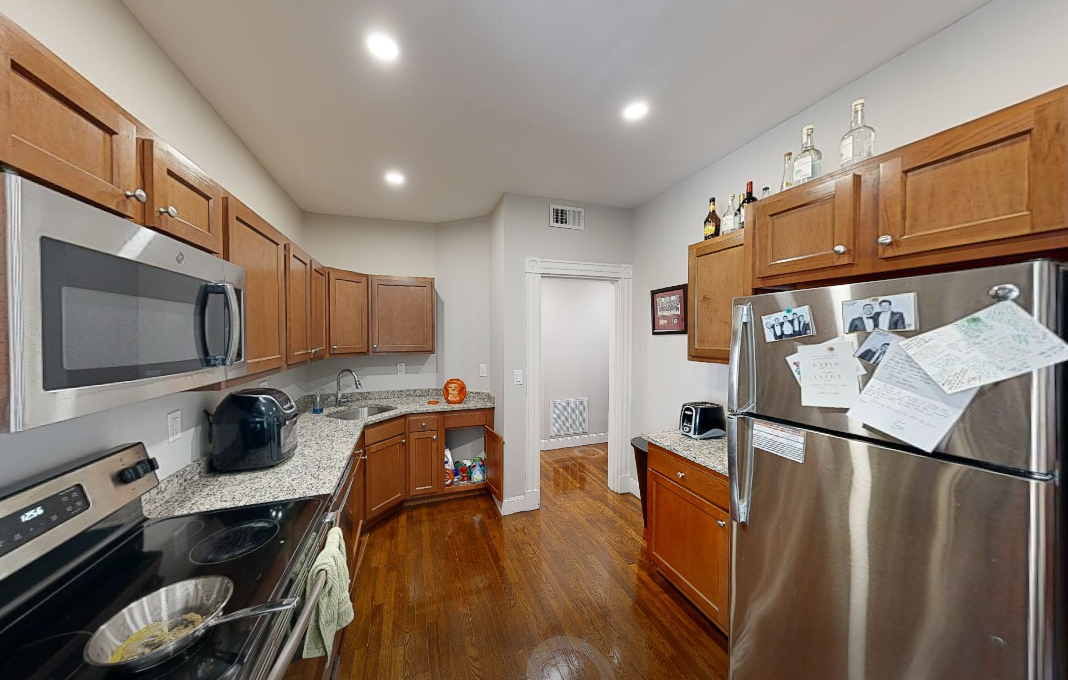 26 Jfk St #5 - Photo 2 of 10