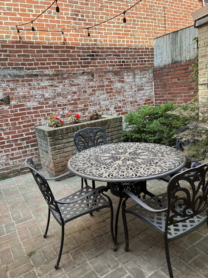 436 6th St Ne #1 - Photo 5 of 10