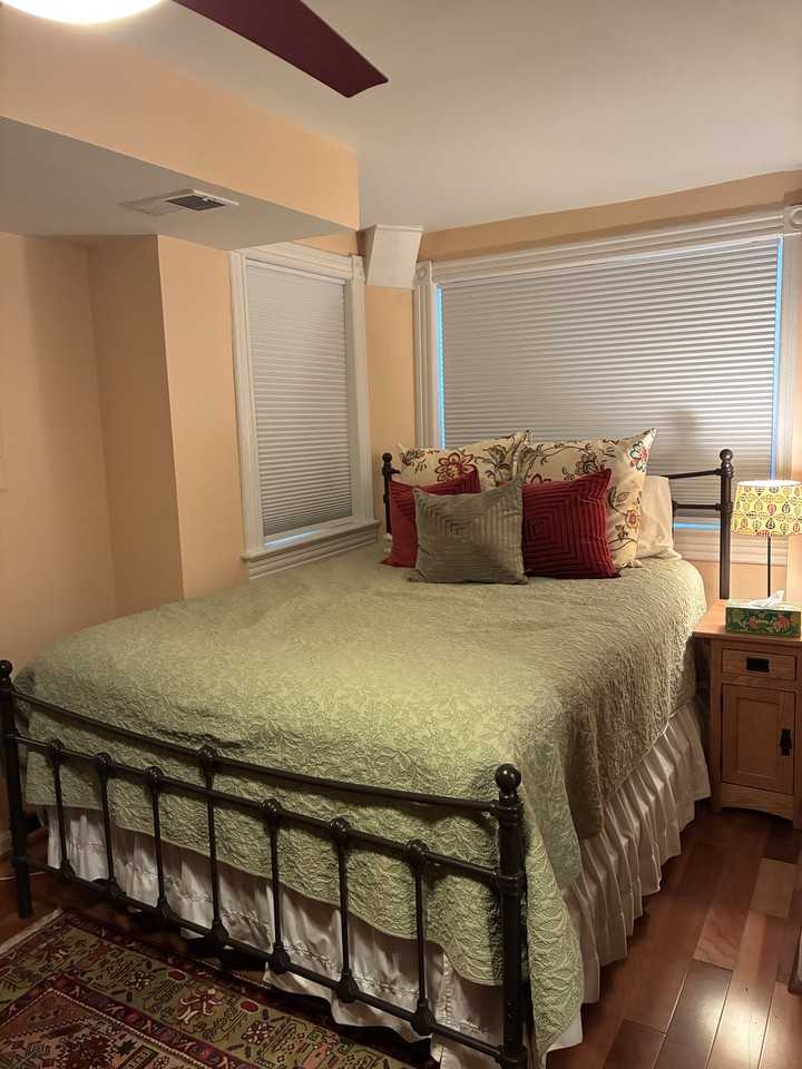 436 6th St Ne #1 - Photo 7 of 10