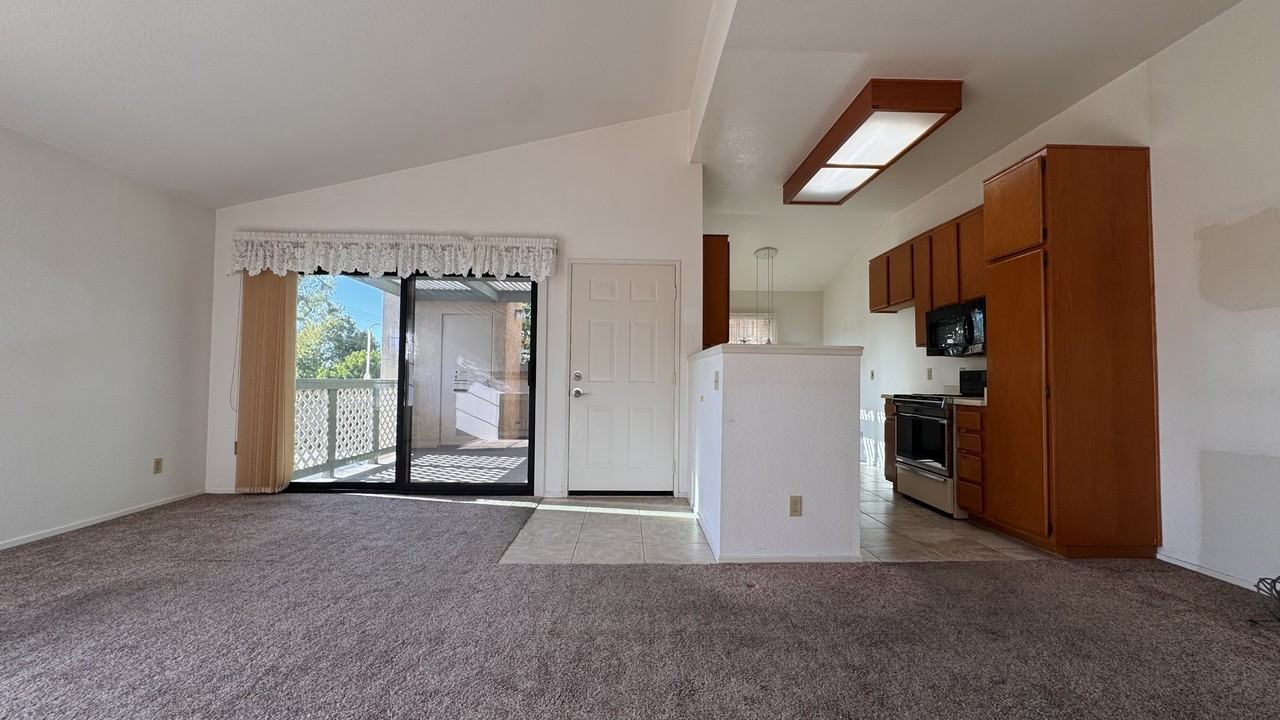 3547 W Greentree Cir #F - Photo 4 of 9