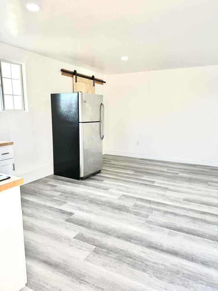 525 Sycamore Pl #1 - Photo 2 of 5
