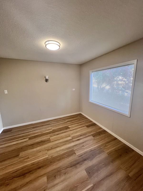 419 E Ash St - Photo 6 of 20