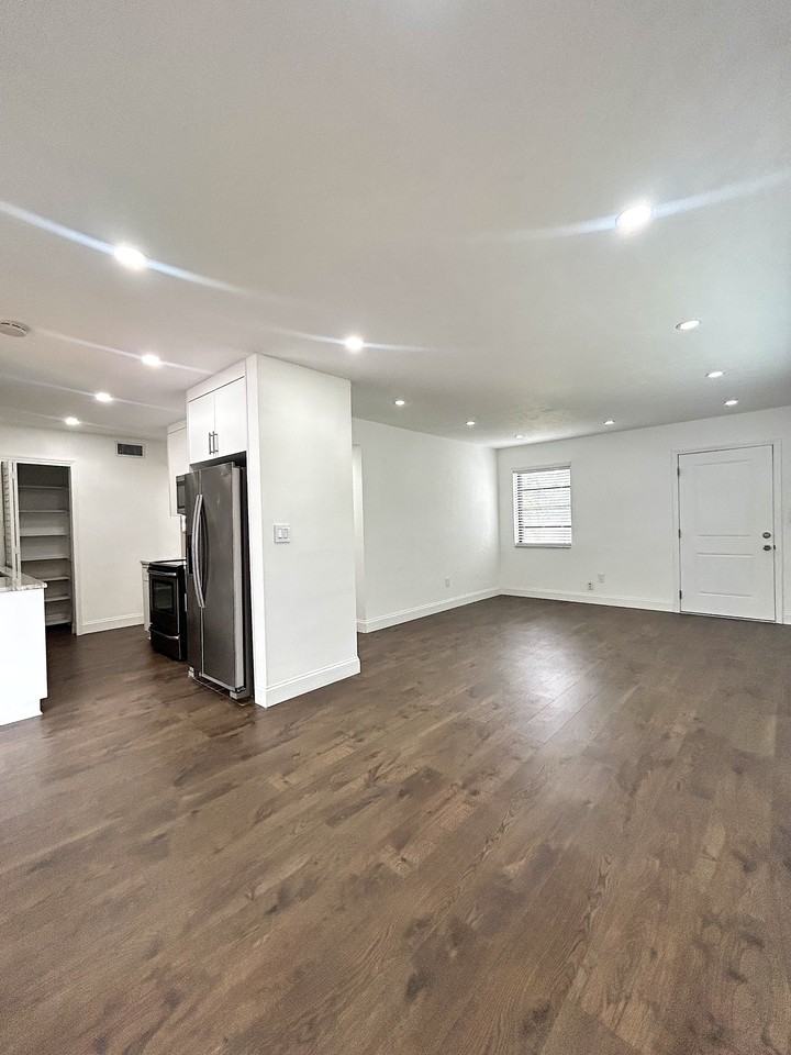 6001 Sw 116th Ave #NA - Photo 7 of 17