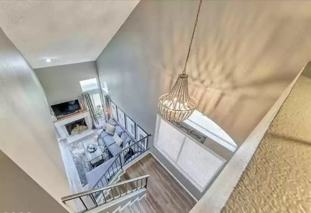 533 Meadbury Dr #NA - Photo 4 of 19
