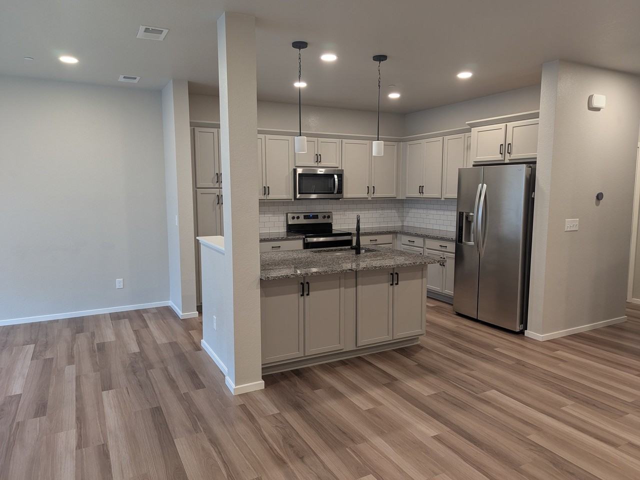 402 Skyraider Way #4
