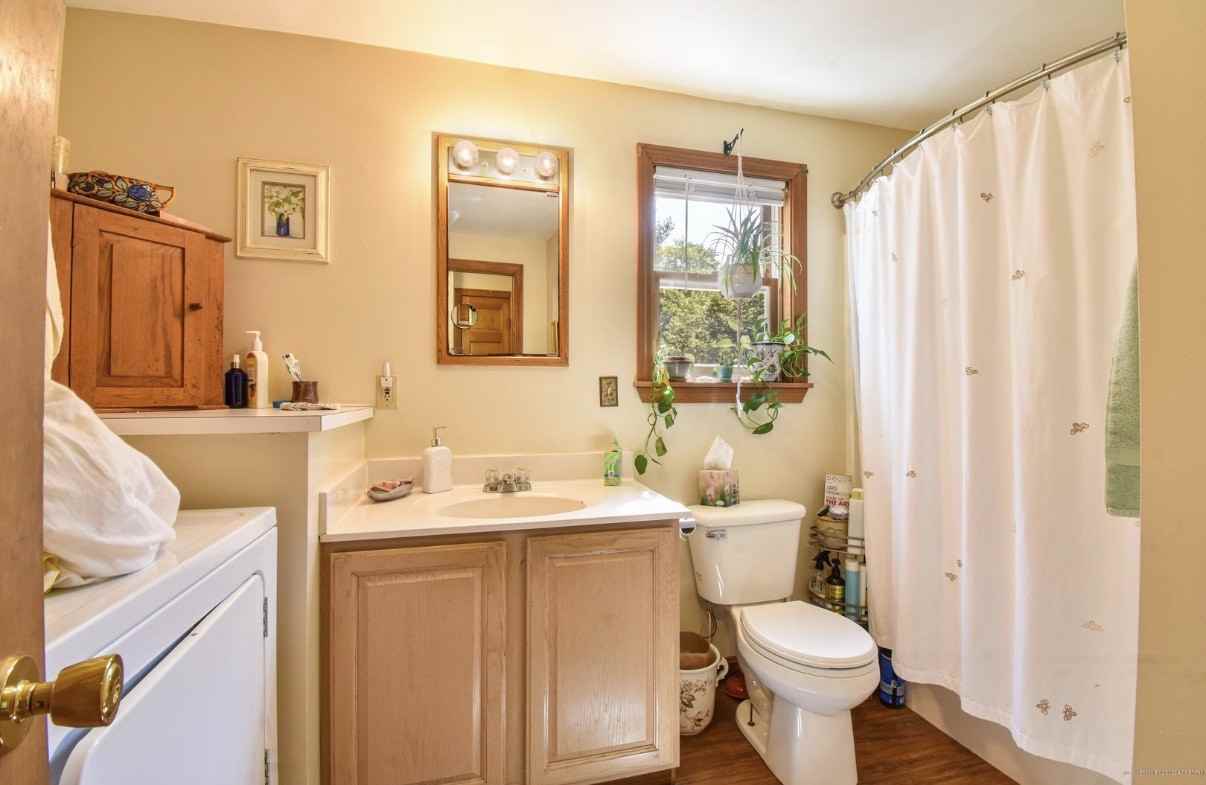 667 Middle St #2 - Photo 2 of 11