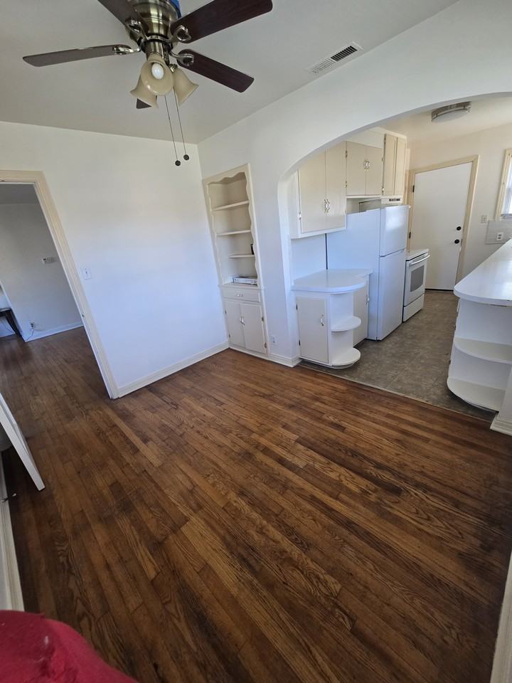 813 38th St #NA - Photo 2 of 12