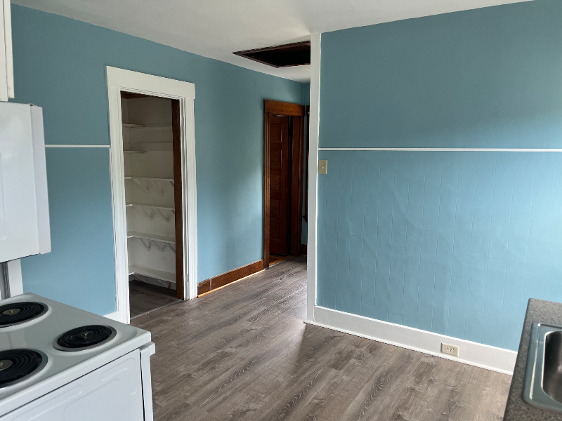 99 Putnam St #99PUTNAMST - Photo 2 of 10
