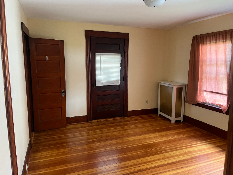 99 Putnam St #99PUTNAMST - Photo 4 of 10