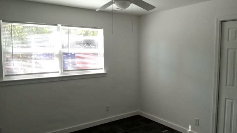 104 E Horner St - Photo 4 of 8