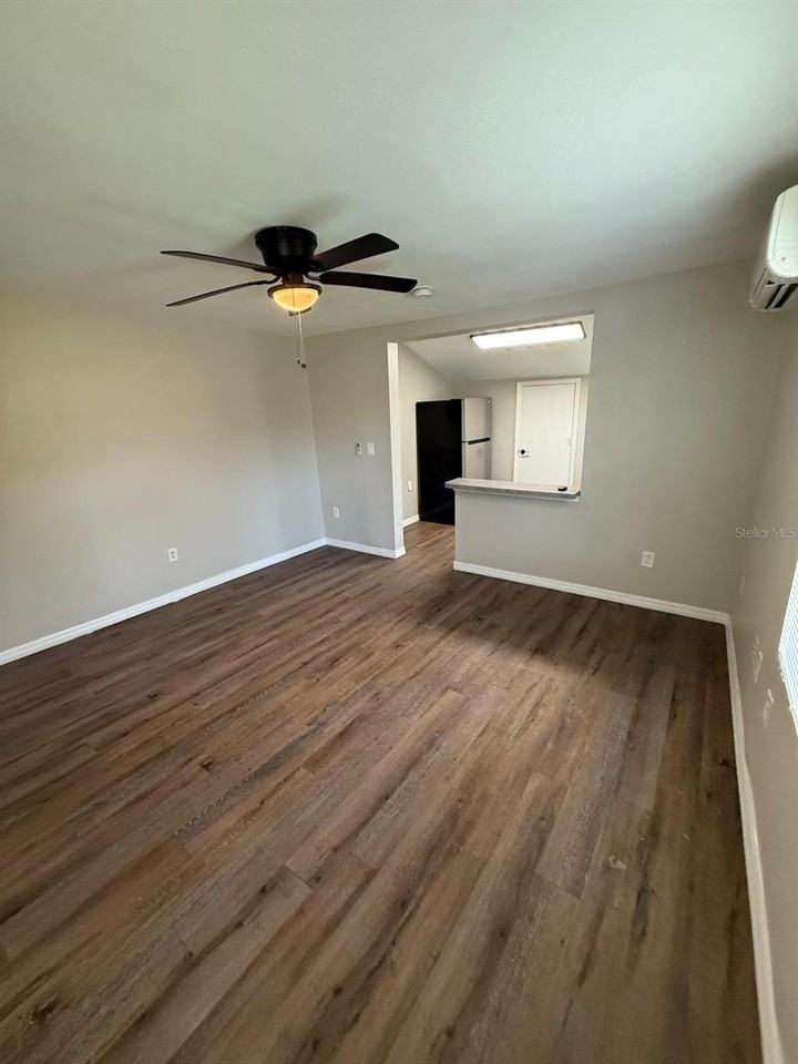 1512 7th St #1512 - Photo 4 of 7