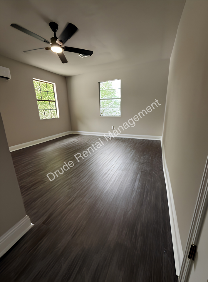 208 Wilbert Dangerfield Dr - Photo 4 of 50