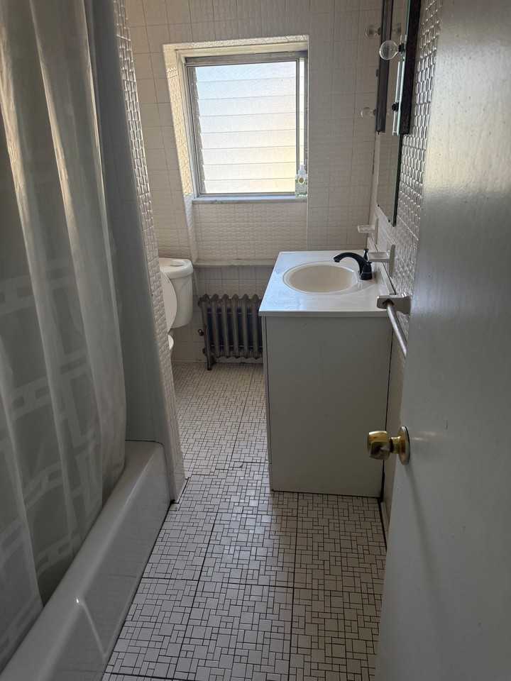 70 Rowan St #3 - Photo 7 of 8