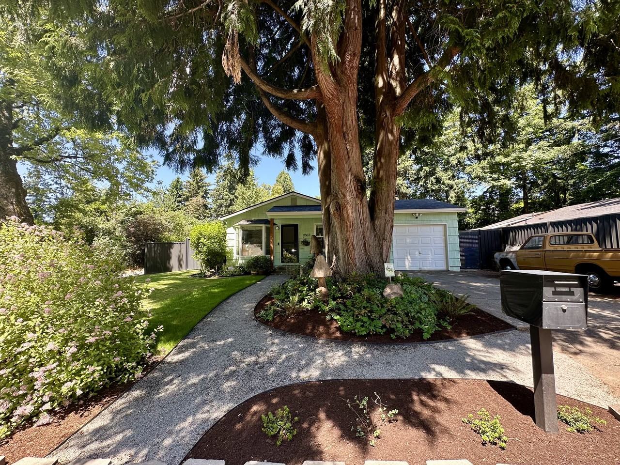 11507 Se Yamhill St - Photo 2 of 32