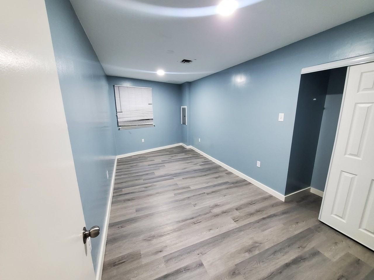 7915 Bustleton Ave #2ndFL - Photo 3 of 15