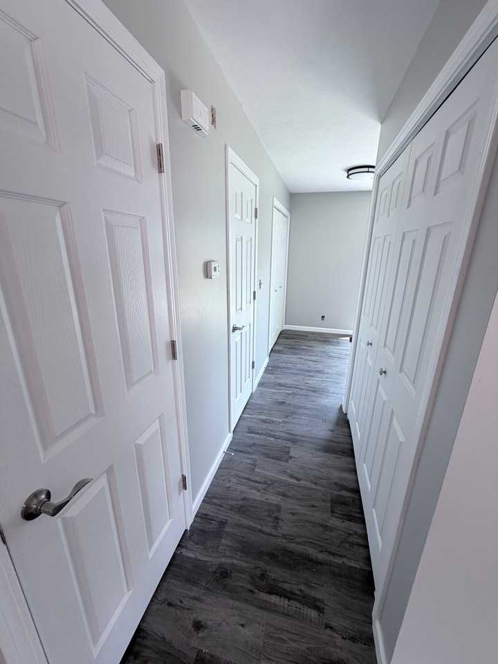 924 Merrill Ct S #924 - Photo 4 of 10