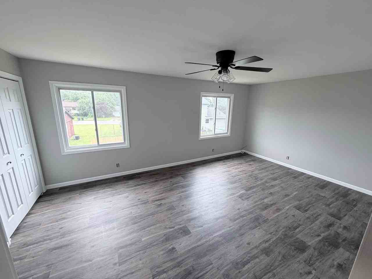 924 Merrill Ct S #924 - Photo 7 of 10