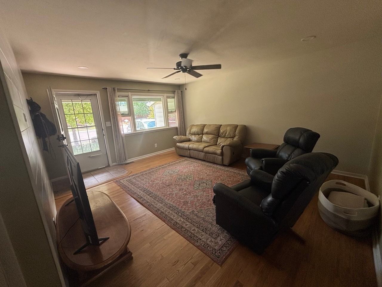 1007 Sanders Dr - Photo 7 of 11
