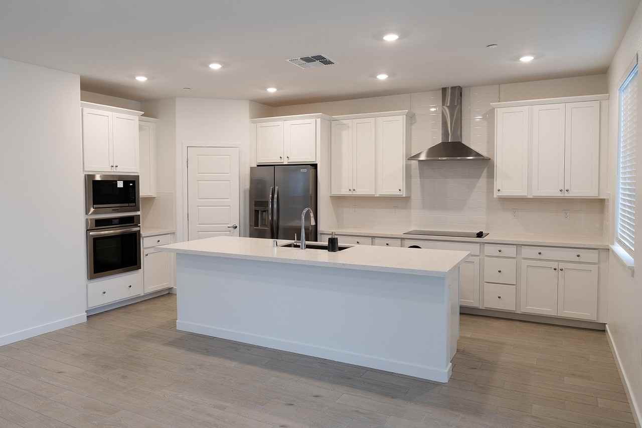 5318 Lake Mary Dr - Photo 4 of 5