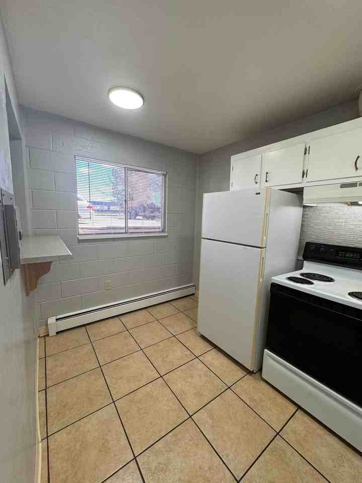 Parklane Apartments - Photo 3 of 36