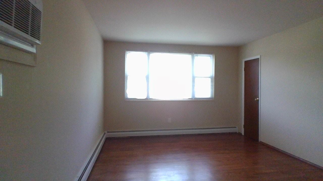 106 Borbeck Ave #2 - Photo 3 of 7